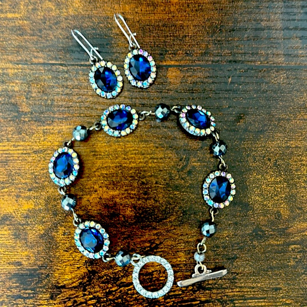 Bracelet & Earrings Set